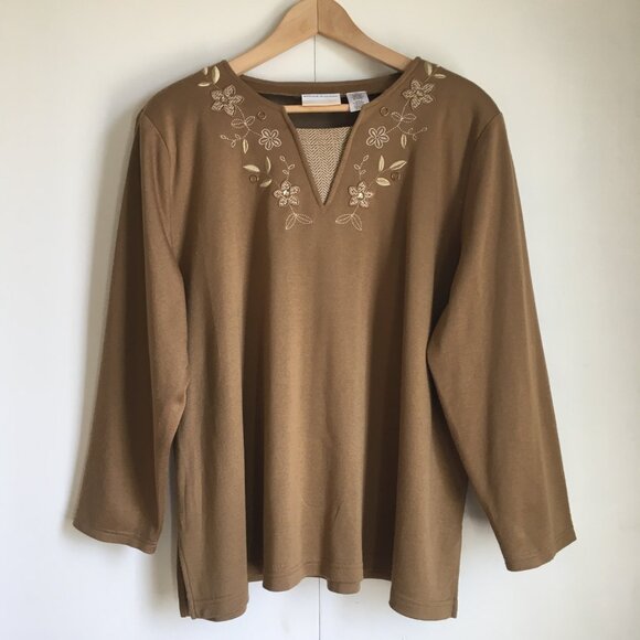 Vintage Alfred Dunner Doe Coloured Embroidered Sweater With Shoulder Pads - Picture 1 of 16